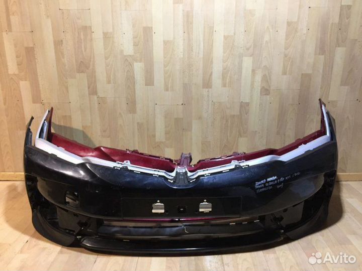 Бампер передний Toyota