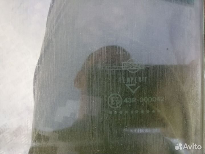 Стекло двери передней левой Nissan Patrol K160