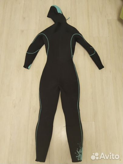 Гидрокостюм