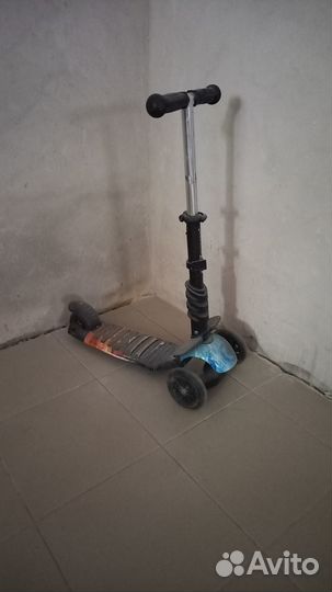 Продам детский самокат