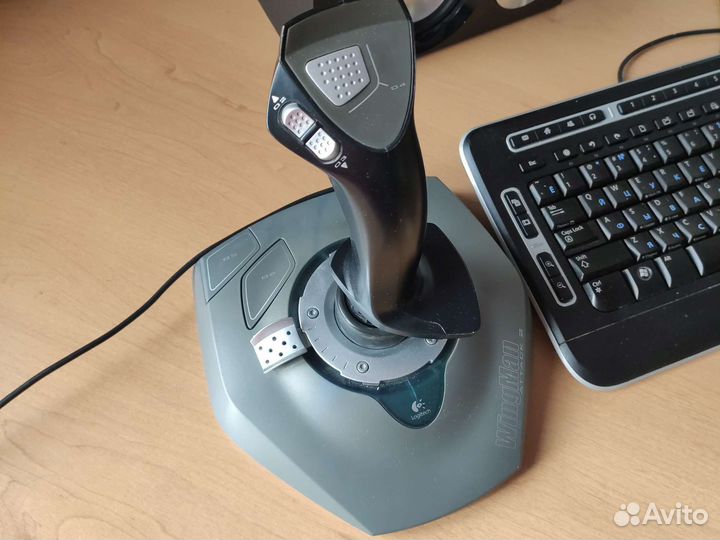 Джойстик Logitech WingMan attack2