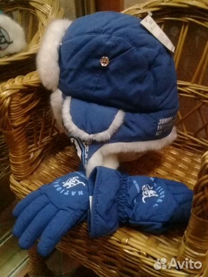 Комплект зимний шапка+перчатки непромокаемые