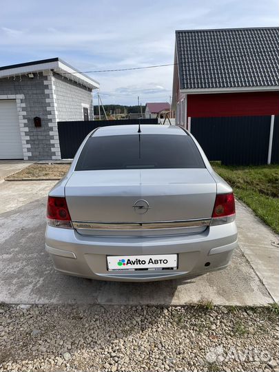 Opel Astra 1.6 МТ, 2008, 296 000 км