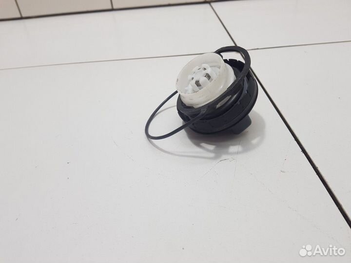 Крышка заливной горловины топливного бака