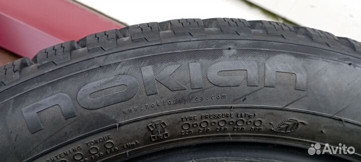 Nokian Tyres Hakkapeliitta 8 225/50 R17 94T