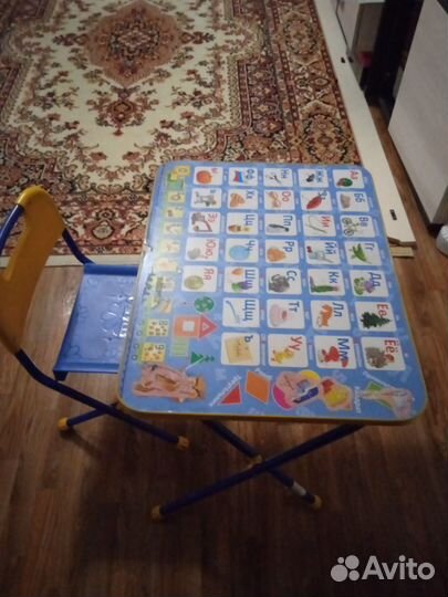 Детский стол и стул