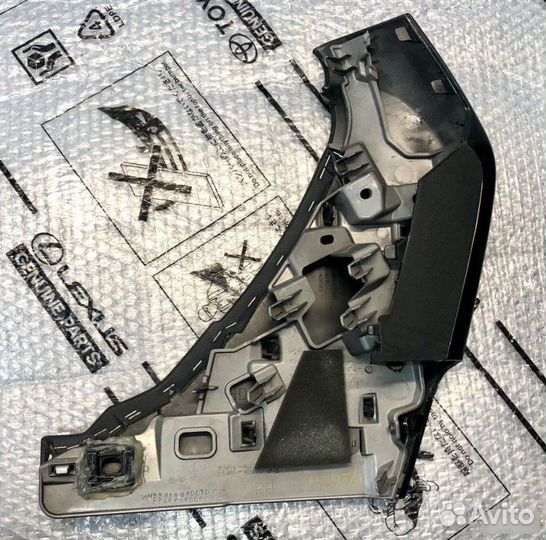 Накладка консоли Toyota Land Cruiser 200