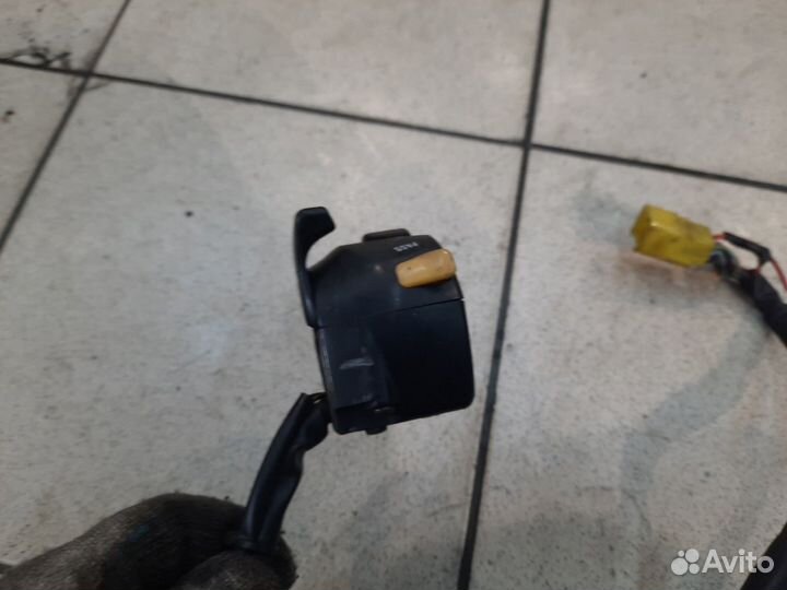 Пульт руля левый Suzuki Bandit GSF 1200 2 2003