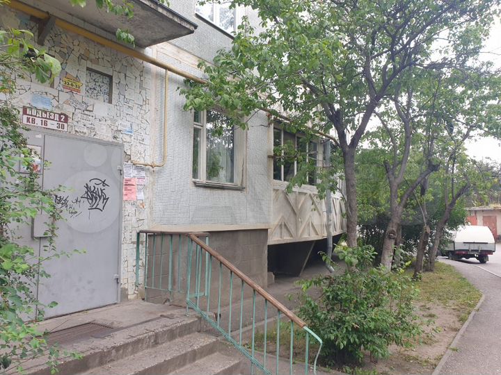 4-к. квартира, 79,7 м², 1/5 эт.
