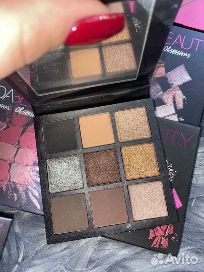 Тени Huda Beauty