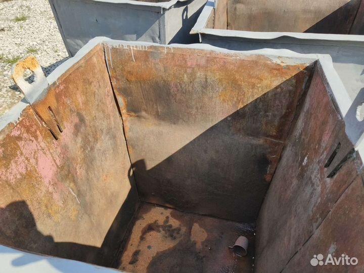 Мусорный контейнер, бак