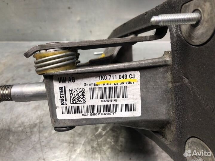 Кулиса кпп Skoda Octavia (A5 1Z) 2004-2013