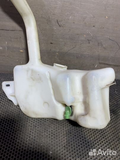 Бачок осывателя Jeep Liberty KJ Либерти