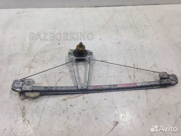 Стеклоподъемник механический задний левый