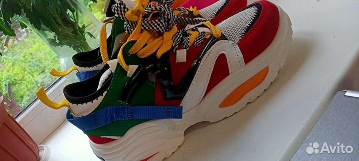 Новые летние кроссовки