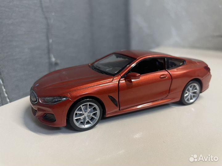 Моделька bmw 8 coupe