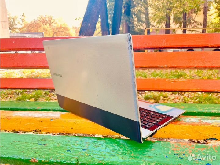 Мощный ноутбук Samsung SSD/Nvidia/I3/4GB