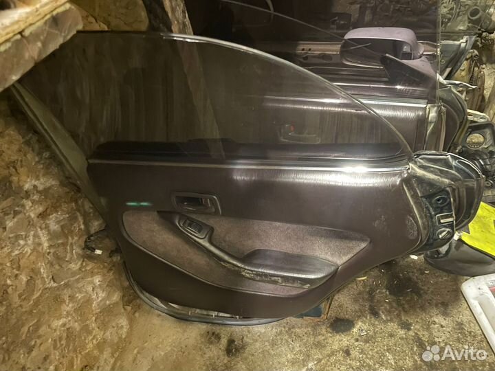 Toyota vista sv30 задняя правая дверь