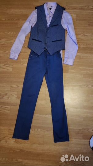 Костюм тройка