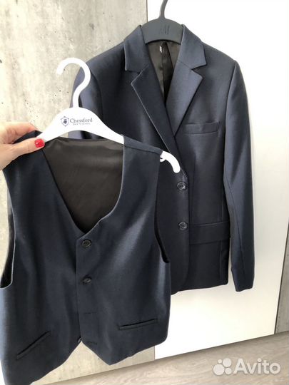 Пиджак и жилетка на мальчика