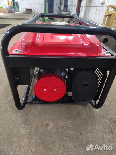 Бензиновый генератор