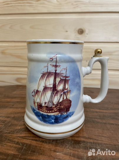 Кружка и молочник