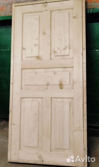 Дверь деревянная