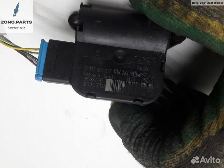 Моторчик заслонки отопителя 1k0907511d на Volkswagen Passat B6