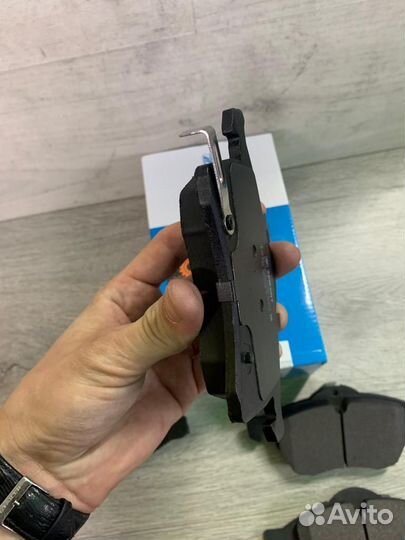 Колодки тормозные передние Opel Astra, Zafira