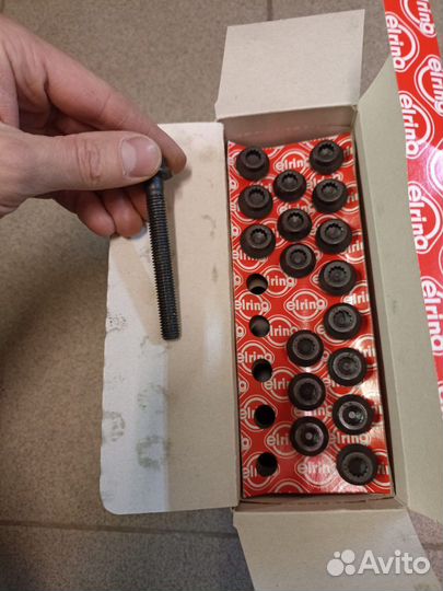 Комплект болтов гбц Mercedes W201/W202/W124