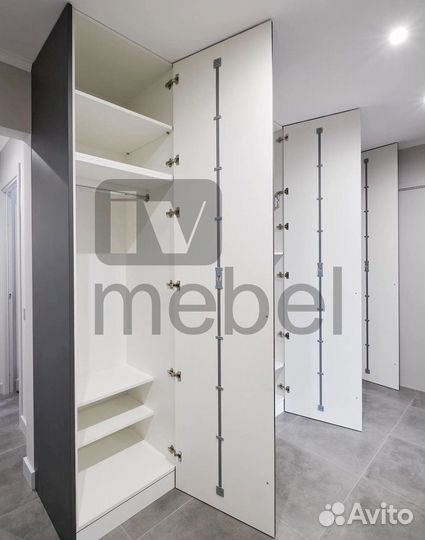 Шкаф в прихожую