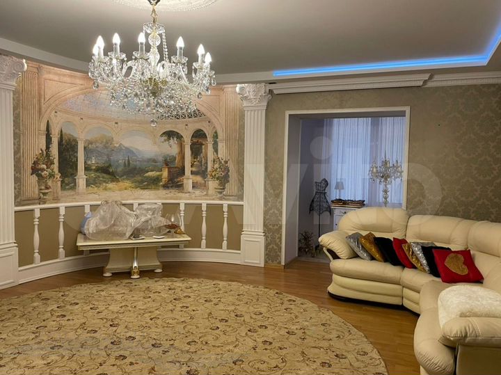 3-к. квартира, 132,5 м², 3/9 эт.