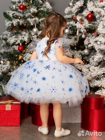 Платье на новый год снежинки 98-104