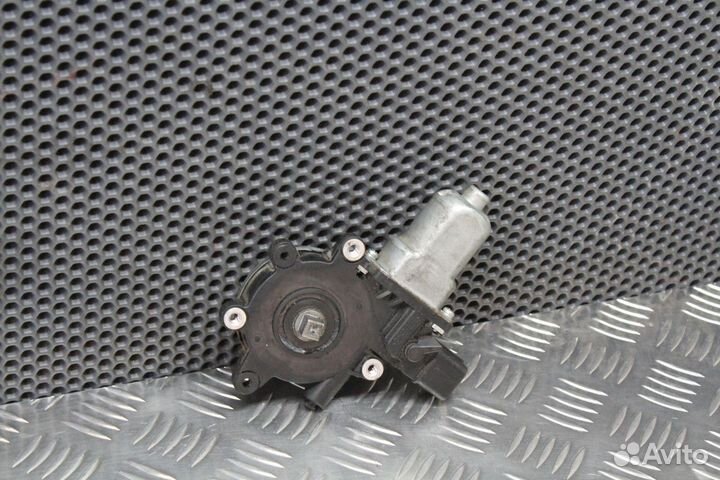 Моторчик стеклоодъемника Mitsubishi Lancer 9