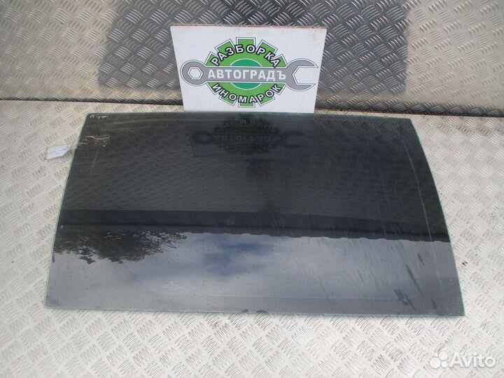 Стекло сдвижной правой двери Додж Караван