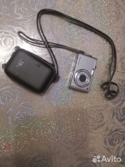 Компактный фотоаппарат