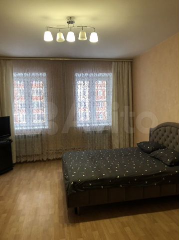 2-к. квартира, 70 м², 5/15 эт.