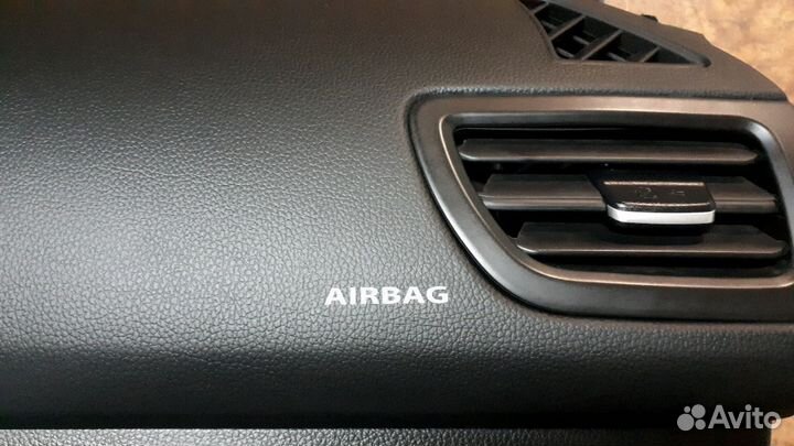 Торпедо панель приборов Kia Rio 3