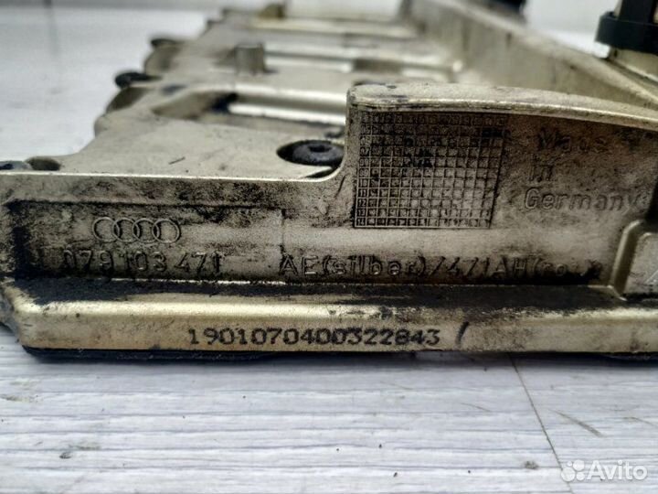 Клапанная крышка Audi Q7 4L BAR 2007