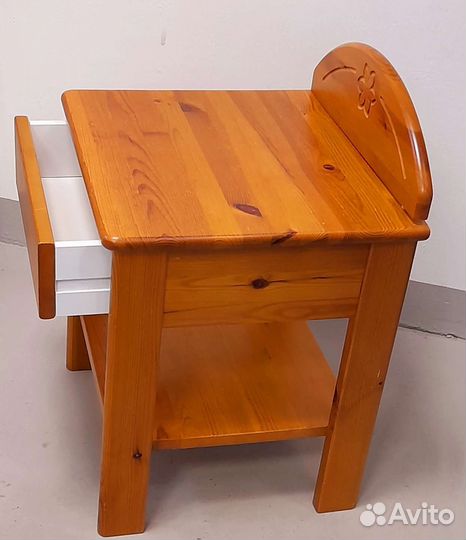Тумба прикроватная/дерево/лак