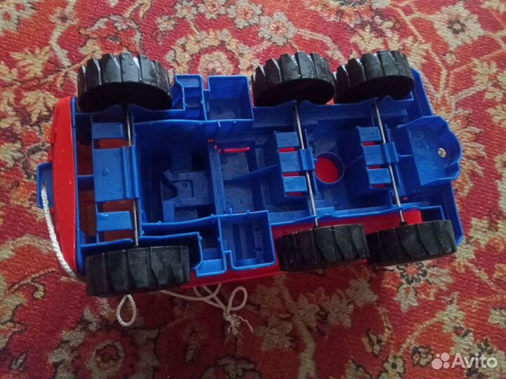 Игрушка грузовик