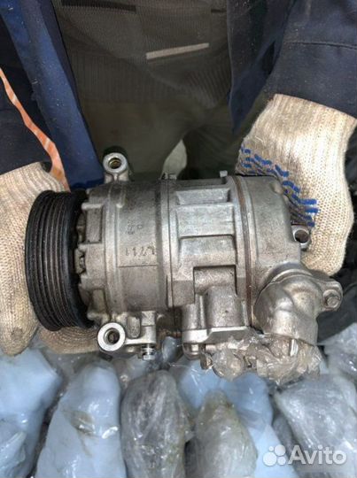 Компрессор кондиционера Mercedes S W221