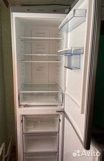 Холодильник Bosch Серия 4