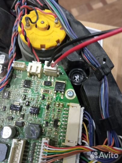 Робот пылесос iLife v50 на запчасти