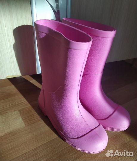 Плащ дождевик и резиновые сапоги