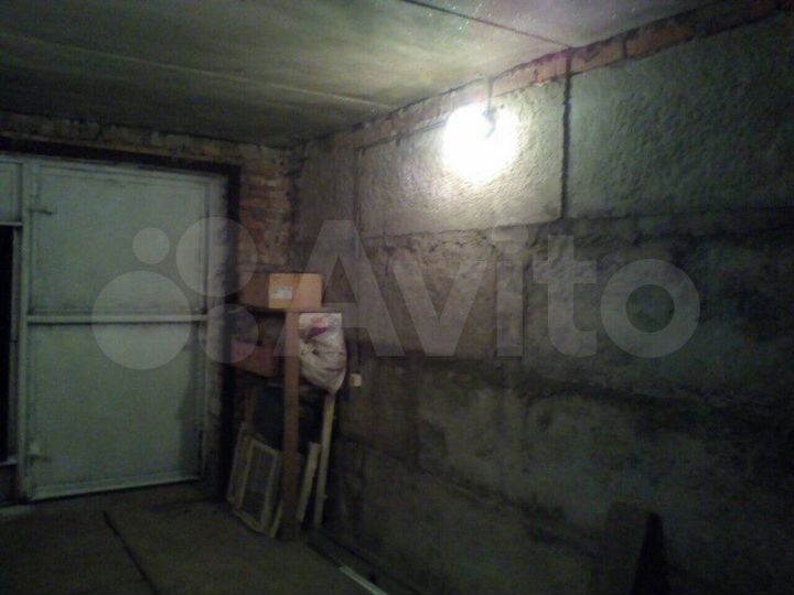 Гараж, > 30 м²