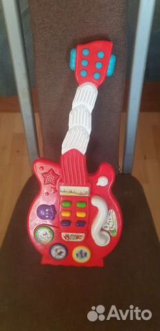 Гитара танцующая и поющая