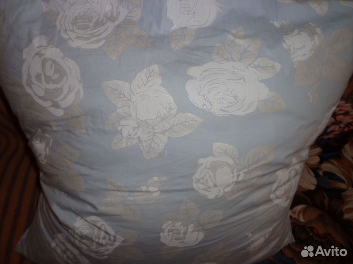 Подушка перьевая большая