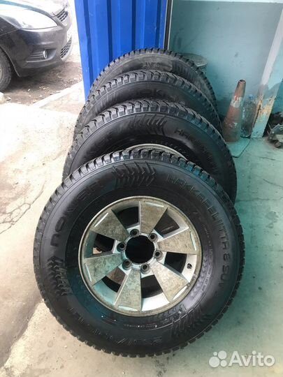 Новые колеса в сборе Nokian 265/70-R16