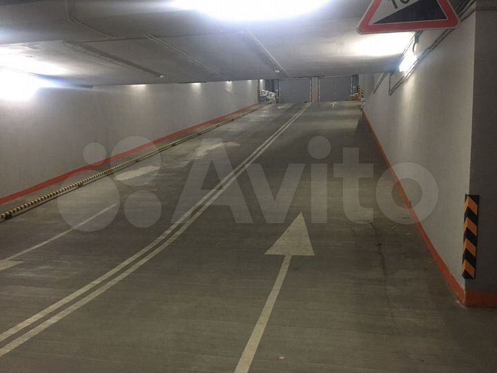 Машиноместо, 20 м²